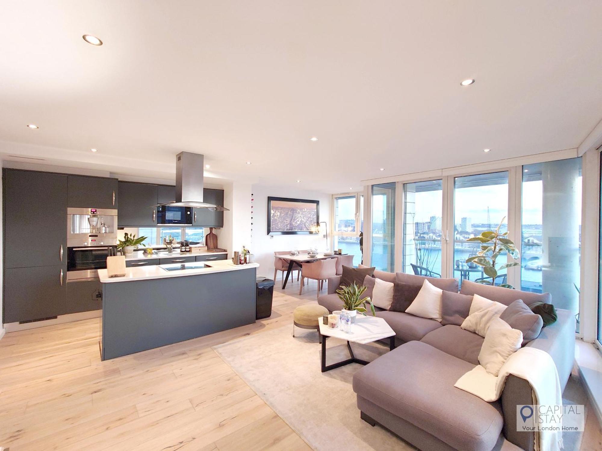 Deluxe Two Bed Apartment With River & City View 런던 외부 사진