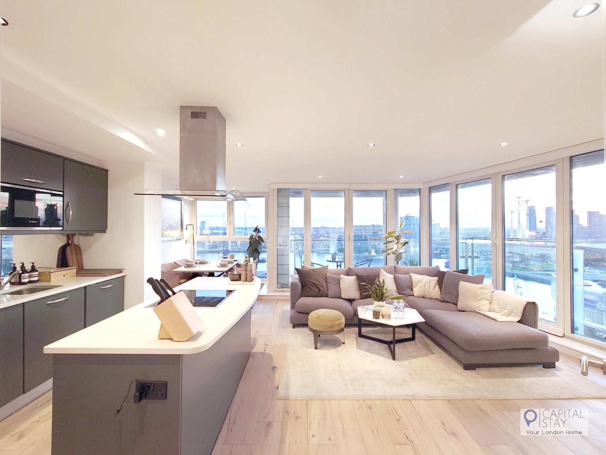Deluxe Two Bed Apartment With River & City View 런던 외부 사진