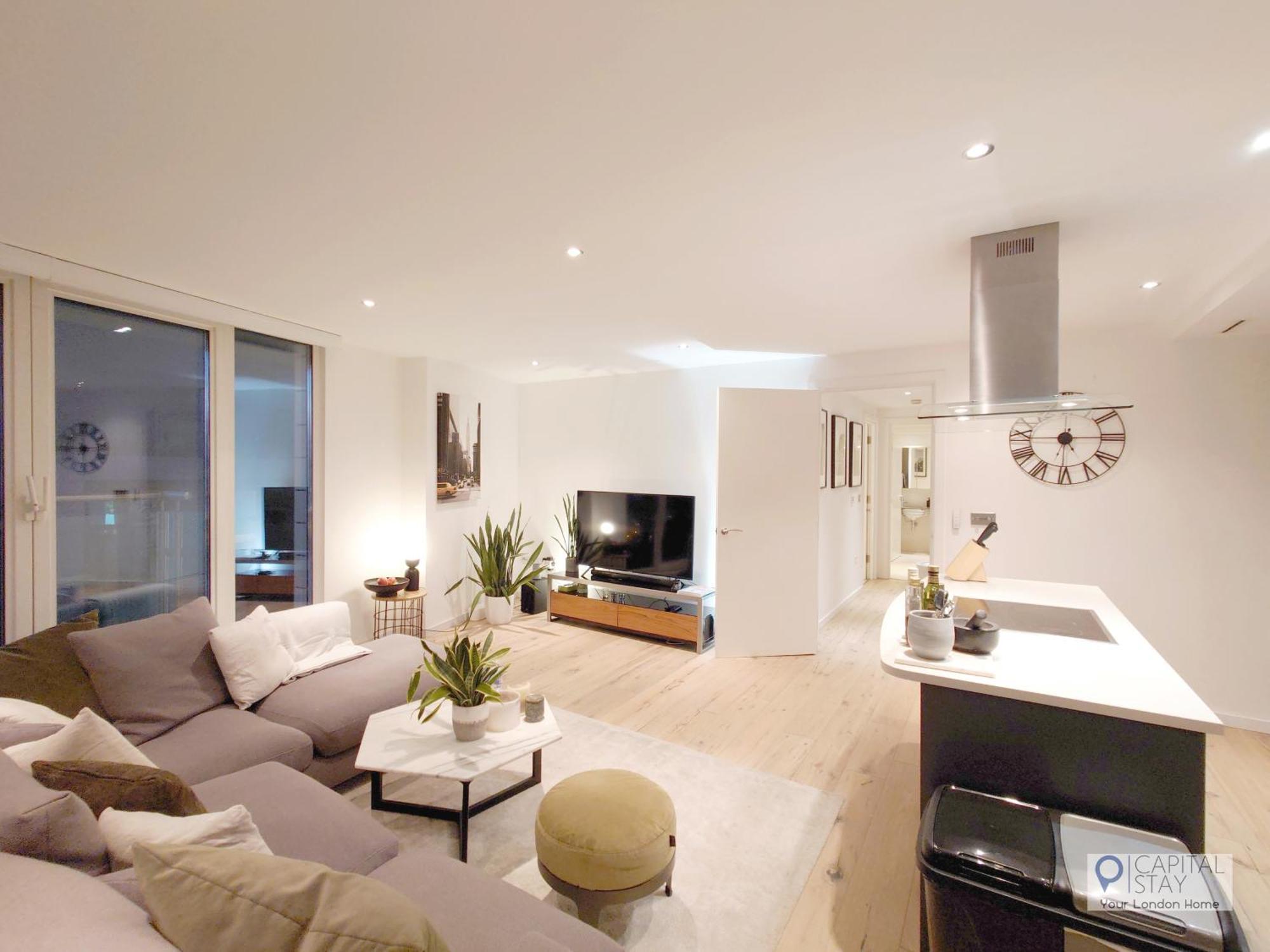 Deluxe Two Bed Apartment With River & City View 런던 외부 사진